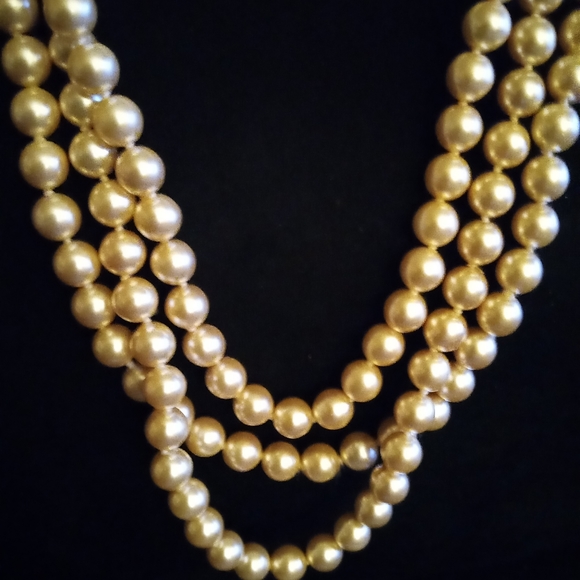 Kenneth J. Lane Multi Strand Faux Pearl 17" Necklace, 18k gp KJL Clasp Vintage - Picture 5 of 6
